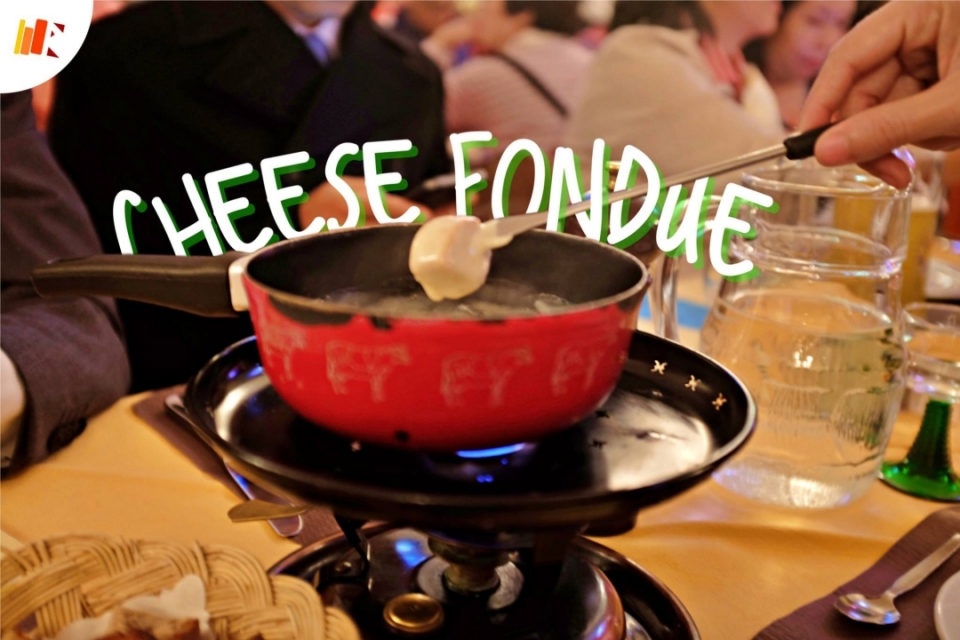 Swiss Cheese Fondue (สวิสชีสฟองดูว์)